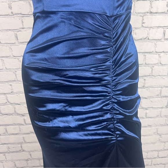 NWT Windsor Navy Lace Gown - Picture 6 of 9